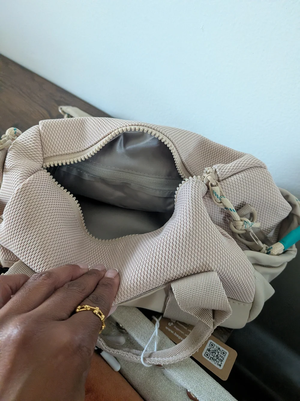 REIKI 5.5L Mini Duffle in Beige - Picture 5 of 6